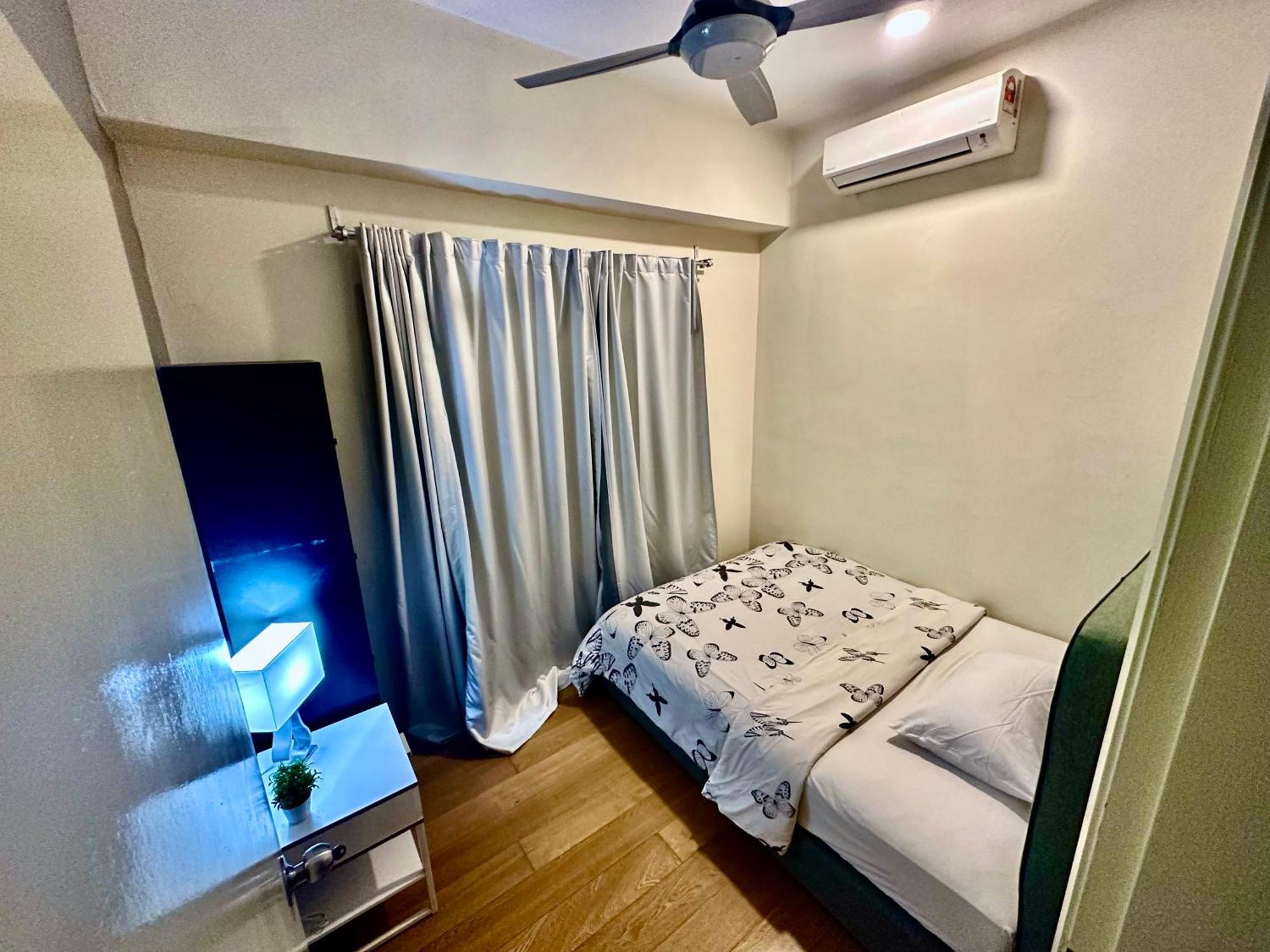 Comfy+ By Arh Klcc Hostel Kuala Lumpur Exterior photo